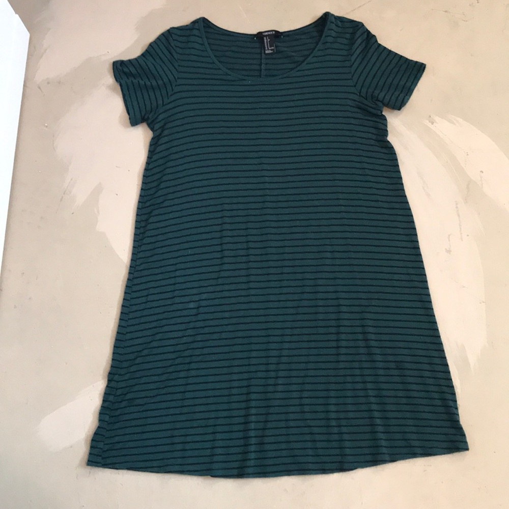 LIGHT WEIGHT AND SUPER COMFY JERSEY KNIT DRESS!